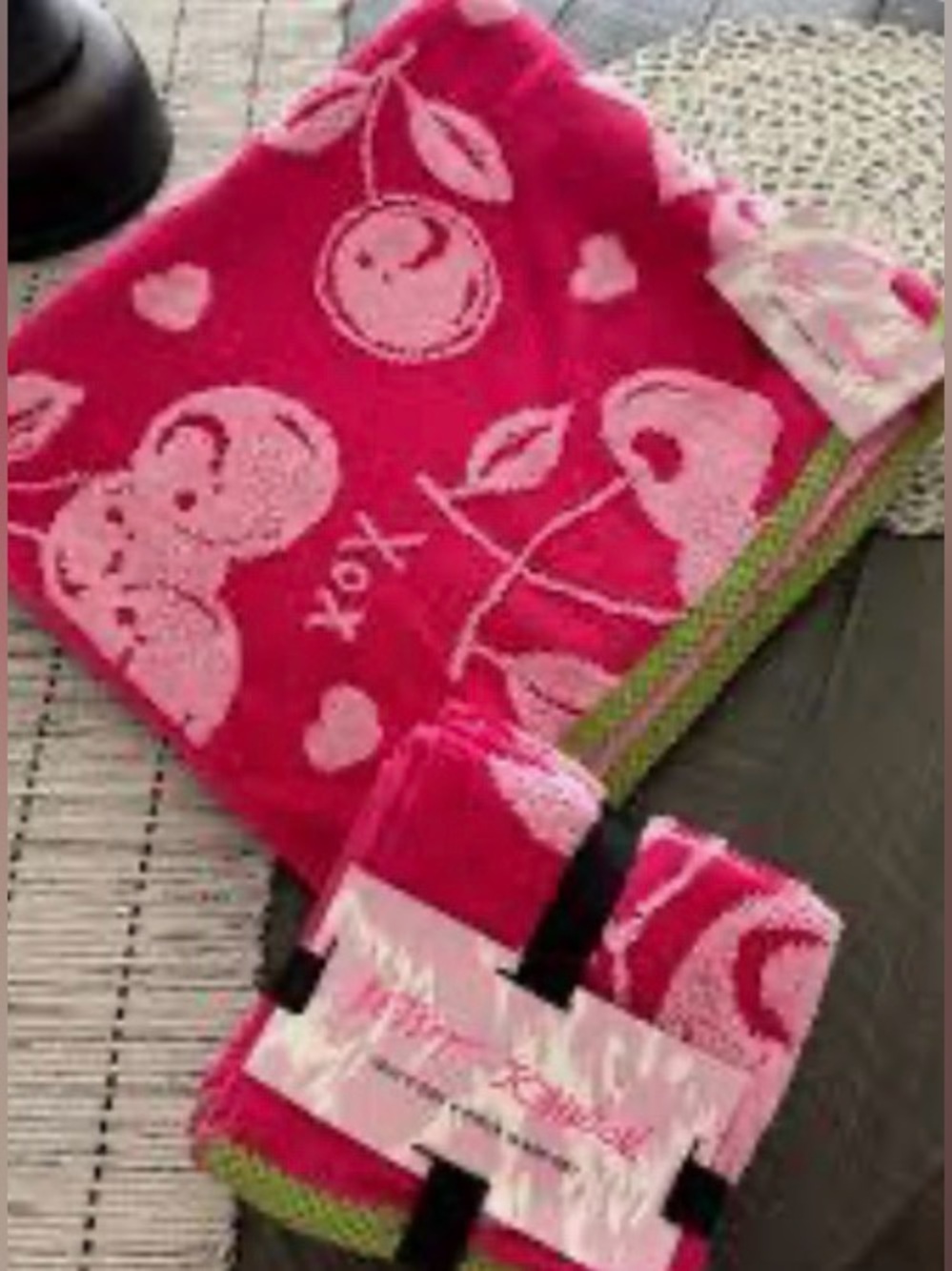 Betsey Johnson Pink, Red & Green 🍒 Hand Towel Set with 4 wash cloths.